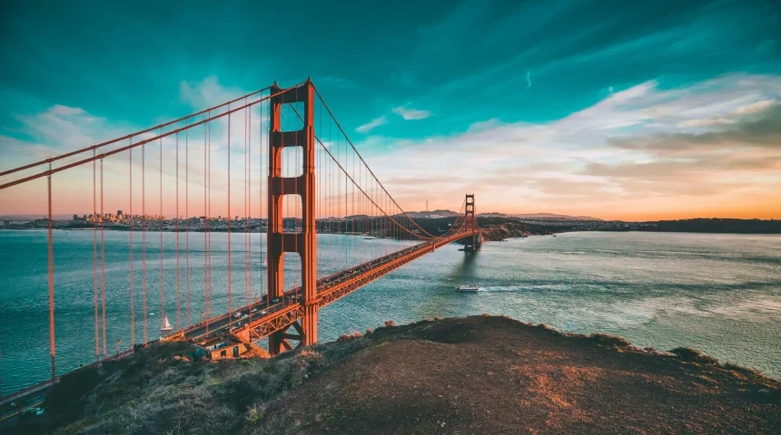 Ovest Usa: dalla California ai grandi parchi. In foto, il golden gate bridge a San Francisco.