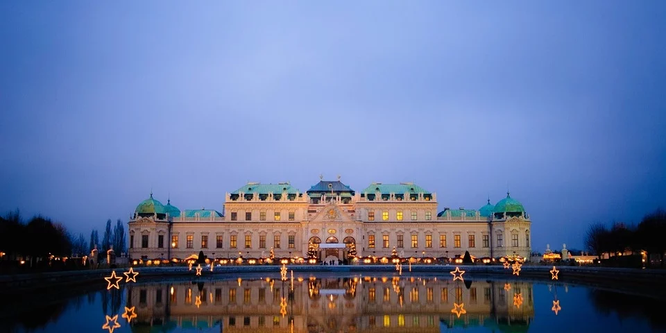 Vienna imperiale in volo: Palazzo Hofburg, palazzo imperiale Asburgo.